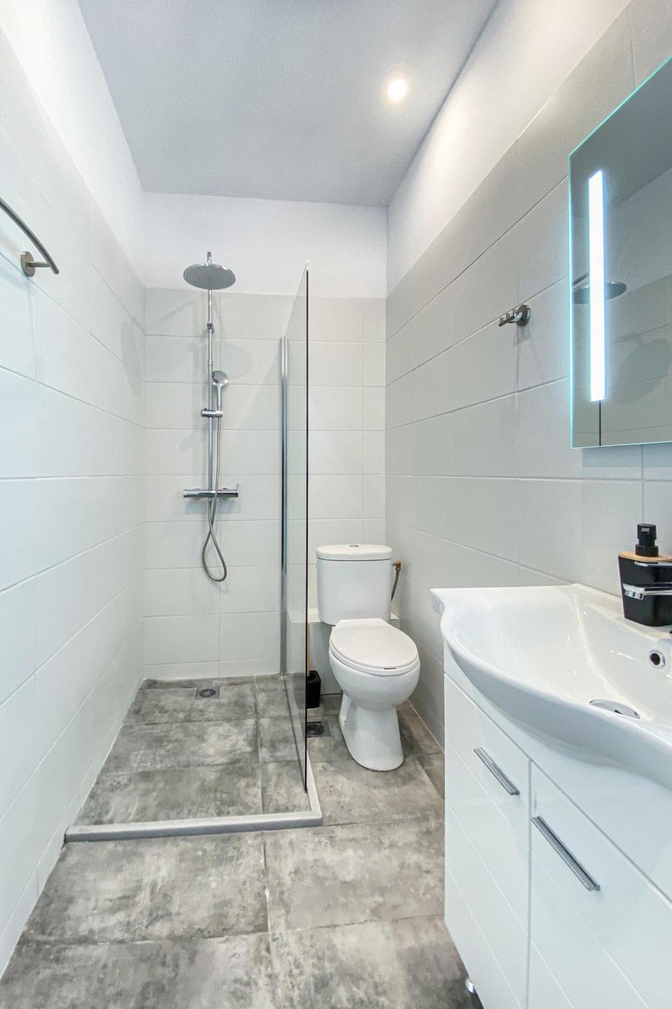 Syntagma Square, 100Sqm Luxurious Family Apt Atene Esterno foto