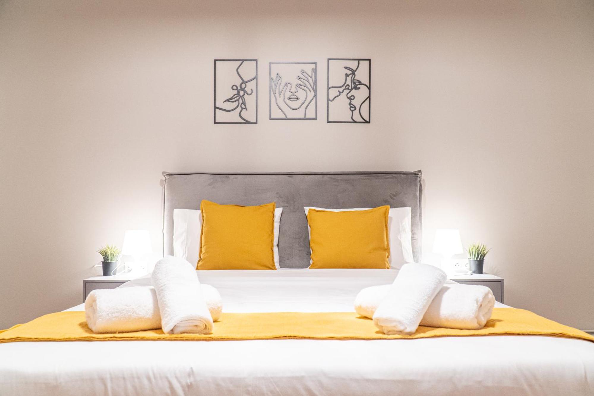 Syntagma Square, 100Sqm Luxurious Family Apt Atene Esterno foto